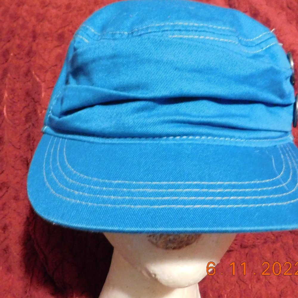 Ladies Cabela's Turquoise Hat Two Button Detail on Side Cadet Style OS/TU